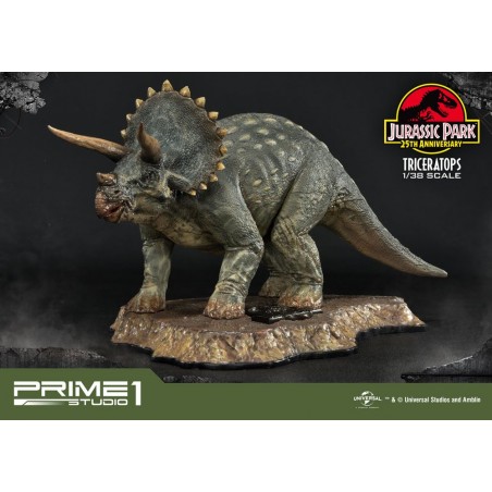 triceratops statua
