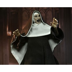 Figurka the nun obecność